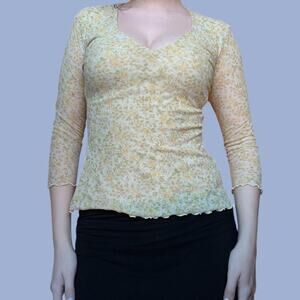Yellow floral 34 sleeve top